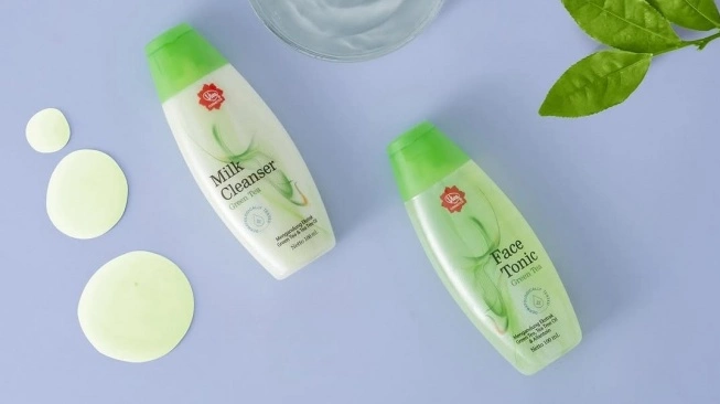 Milk Cleanser dan Face Tonic Viva. (Instagram/viva.cosmetics)