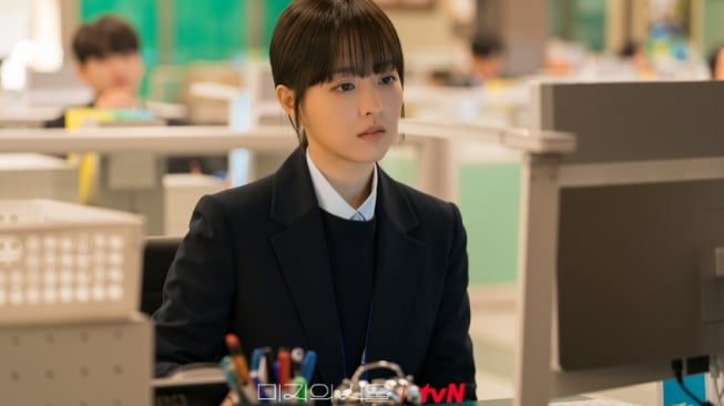 Berperan Ganda, Park Bo Young Ungkap Perannya di Our Unwritten Seoul