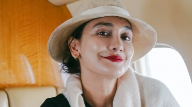 Punya Citra Baik, Sikap Asli Luna Maya Saat di Bandara Dibongkar Netizen