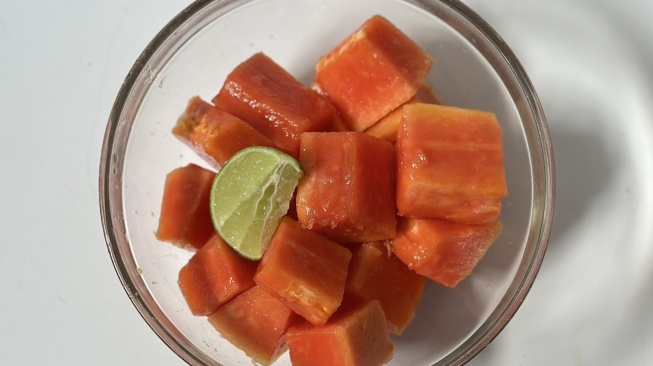 Makan buah-buahan juga tepat untuk mengembalikan metabolisme tubuh yang menurun, bahkan cocok untuk diet. (Twitter)