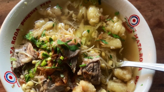 Salah satu ikon kuliner di Kediri adalah soto. (Twitter)