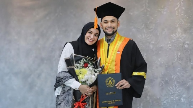 Teuku Wisnu Diwisuda, Shireen Sungkar Pangling: Kok Kamu Makin Muda