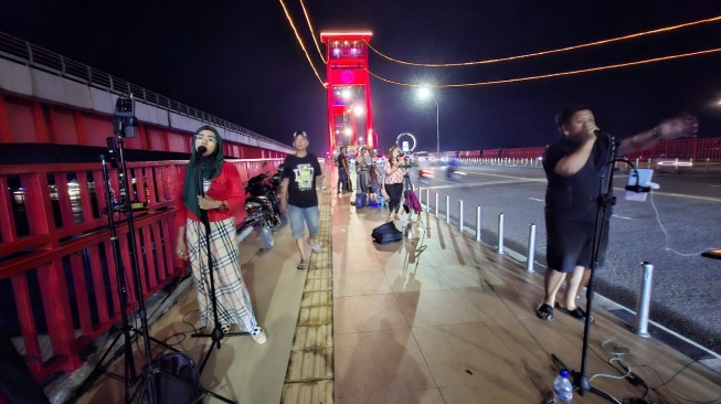 Live Streaming di Jembatan Ampera Dibubarkan, Ini Klarifikasi Komunitas Konten Kreator