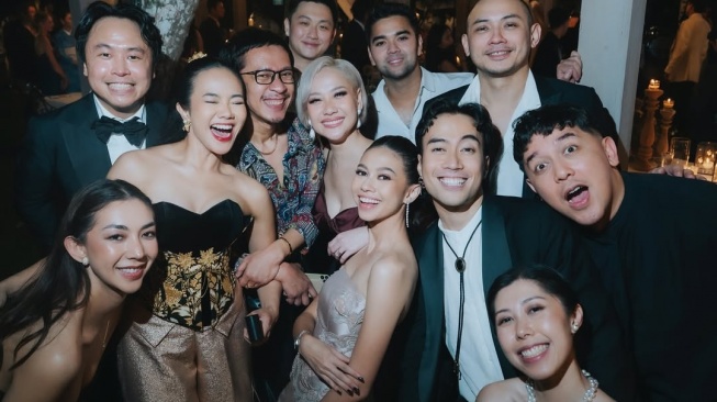 Yuki Kato jadi salah satu artis yang hadir dipernikahan Luna Maya dan Maxime Bouttier (Instagram)