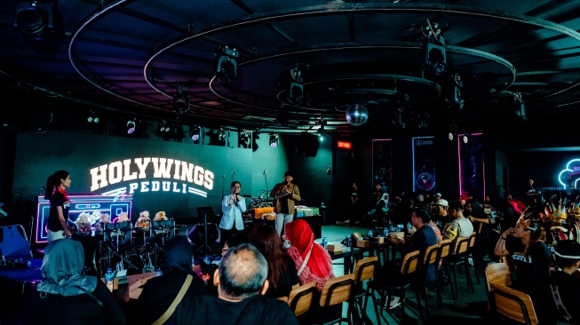 Holywings Peduli gelar bakti sosial di Helen’s Night Mart Semarang, Jawa Tengah pada 10 Mei 2025. [Istimewa]