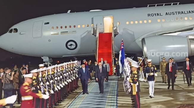 PM Australia Anthony Albanese Tiba di Indonesia, Disambut Airlangga dan Sugiono