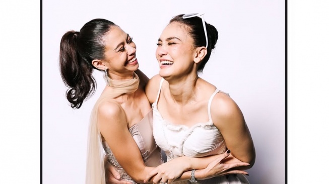 Yuki Kato jadi salah satu artis yang hadir dipernikahan Luna Maya dan Maxime Bouttier (Instagram)