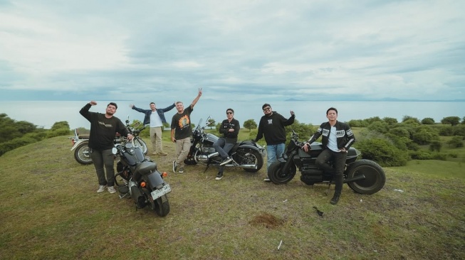 Rigen Rekelna Ungkap The Dudas Minus One Batal ke Pantai Lariti (Instagram)