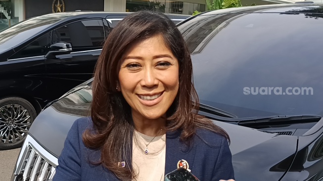 Menkomdigi: 315 Juta SIM Card Beredar di Indonesia, Angka Populasi 280 Juta Orang