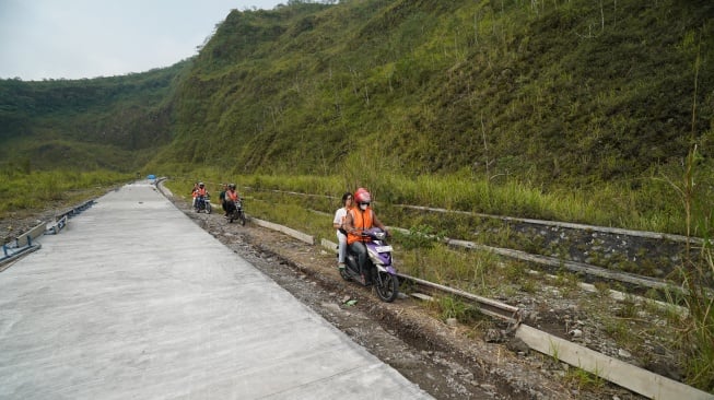 Pemkab Kediri Lanjutkan Pembangunan Jalan Menuju Kawah Kelud