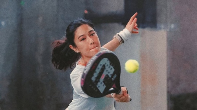 Olaraga Padel Tren di Kalangan Artis, Apa Bedanya dengan Tenis?