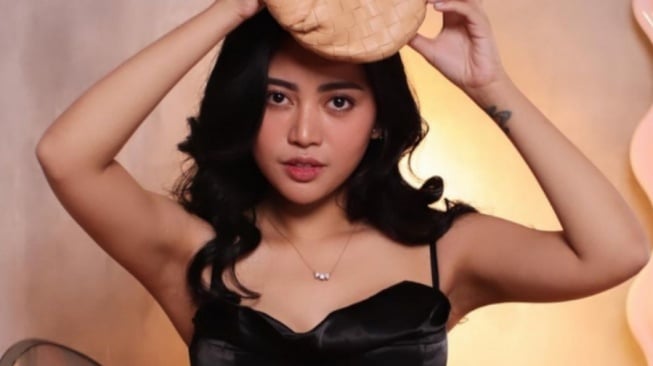 Pacar Baru Rachel Vennya Diduga Kaya Raya tapi Beda Agama: Asal Kagak Gocar