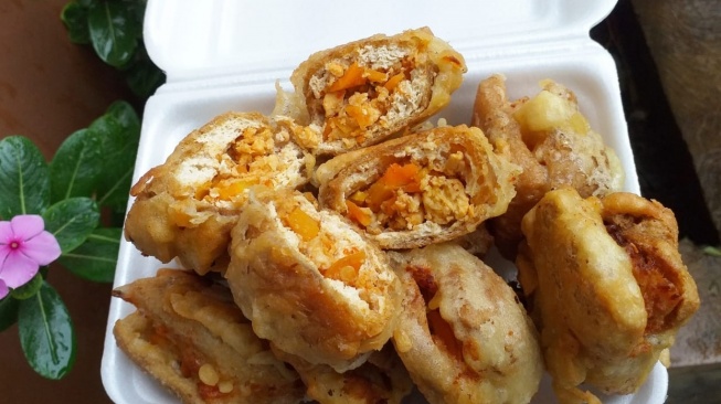 Banjarnegara memiliki makanan unik, tahu mercon yang pedasnya menggugah selera. (Twitter)