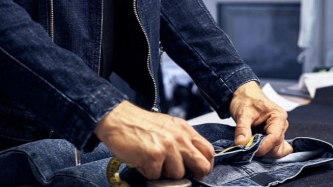 Tips Tepat Mengetahui Ukuran Celana Jeans untuk Pria: Apakah Kamu Lebih dari 33?