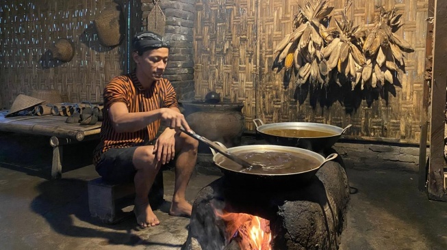 Gasblock Karangrejo Ikut Kembangkan Industri Gula Kelapa Tradisional