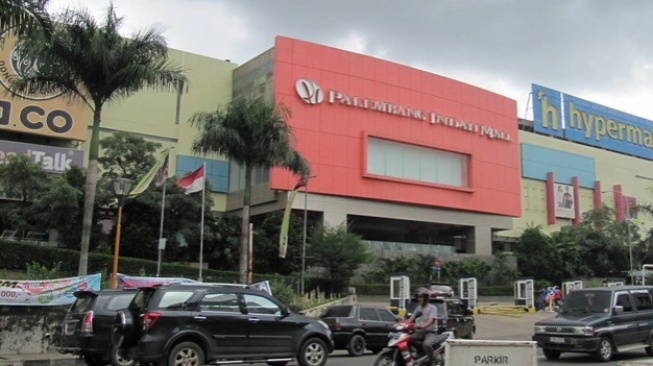pembangunan gedung baru Palembang indah mall