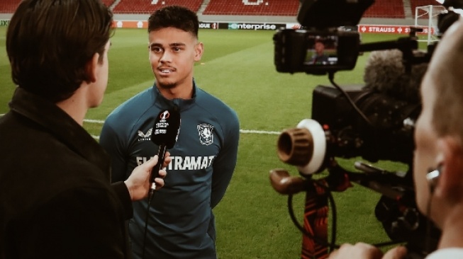 Mees Hilgers Ukir Rekor, Patrick Kluivert Harus Jeli Manfaatkan Sang Pemain