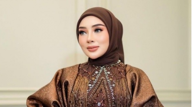 Beda Harga Lab Diamond vs Moissanite, Kilau Perhiasan yang Bikin Shella Saukia Jadi Omongan
