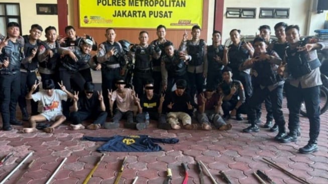 Marak Tawuran di Jakarta, Polisi: Ini Bukan Kenakalan Remaja, Mereka Bawa Sajam Siap Membunuh