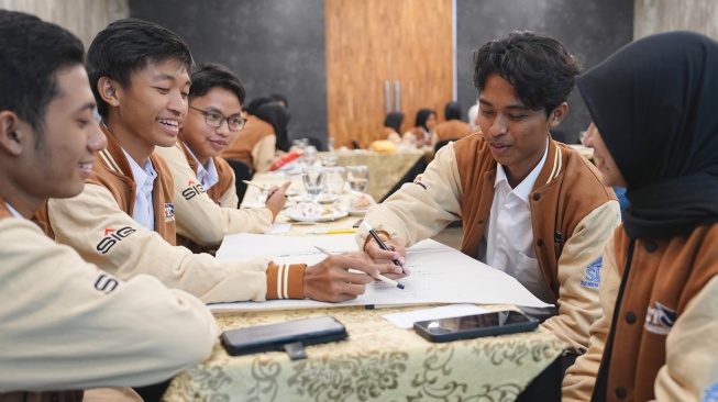 Dukung Asta Cita Presiden RI, Semen Gresik Salurkan Beasiswa Prasejahtera kepada 25 Mahasiswa PTN