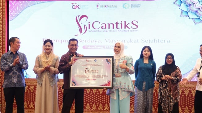 OJK meluncurkan program si cantik di Palembang Sumatera Selatan (Sumsel)