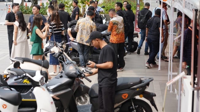 Yadea secara resmi meluncurkan warna baru untuk empat model unggulan Yadea Mia, Yadea Velax, Yadea RS20, dan Yadea Veeko. (Foto: Yadea Indonesia)