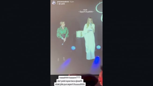 Pembelaan Syahrini usai diejek nyontek HP saat pidato bahasa Inggris (Instagram/@princessyahrini)