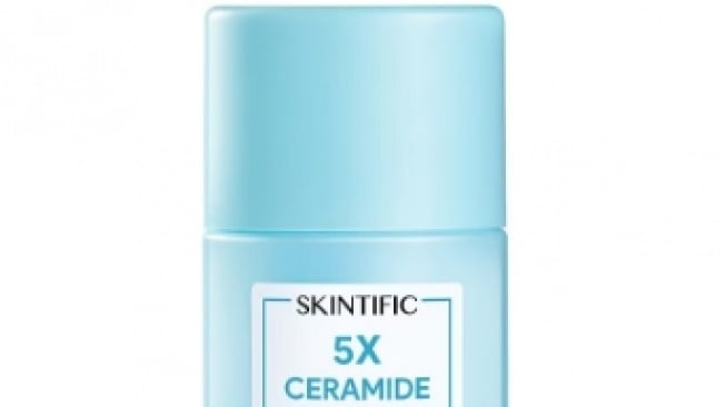 Sunscreen yang mengandung hyaluronic acid.