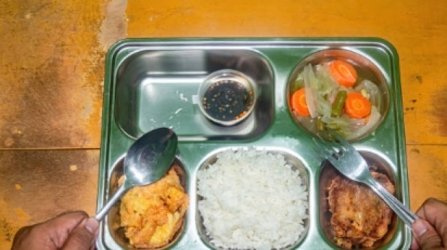 Ilustrasi menu makanan bergizi gratis