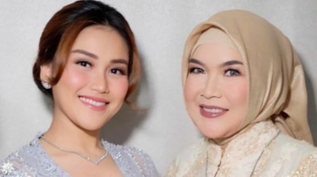 Semua Hasil Kerja Kerasnya Dipegang Ibu, Ayu Ting Ting Diwanti-wanti