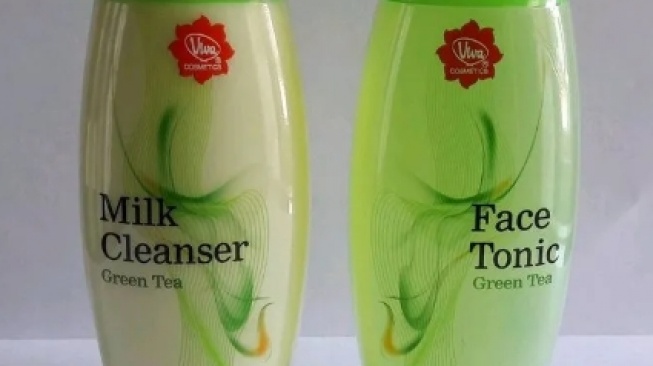 Viva Milk Cleanser dan Face Tonic Greentea. [Lazada]