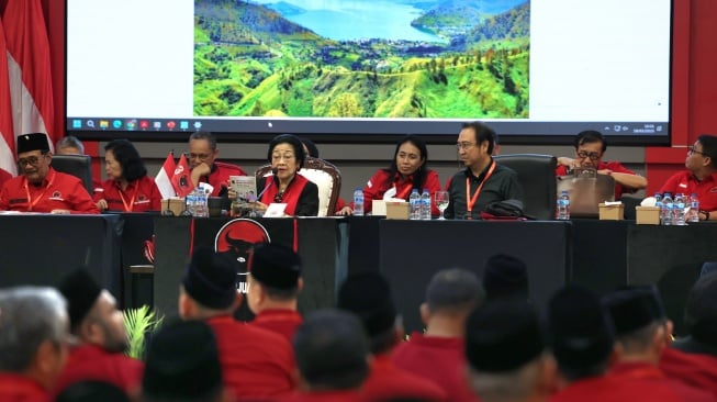 Megawati Perintahkan Kepala Daerah PDIP Lapor Setiap 3 Bulan, Ada Apa?