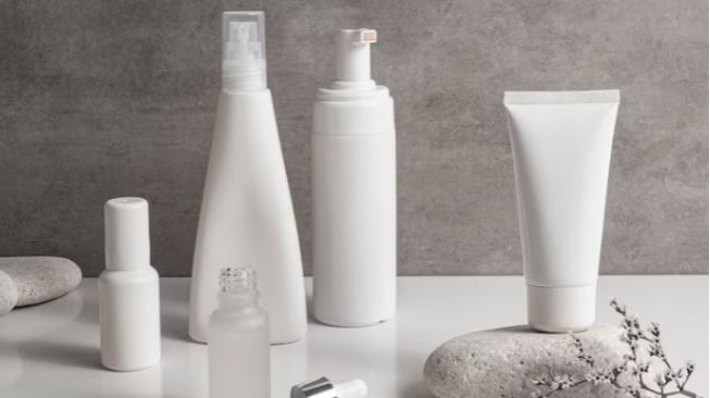 Glowing sejak Dini!, Ini Rekomendasi Skincare Terbaik untuk Usia 20-an