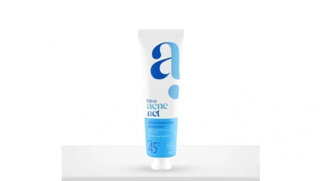 ERHA AcneAct Acne Protection Sunscreen SPF 45 PA+++ (Shopee)