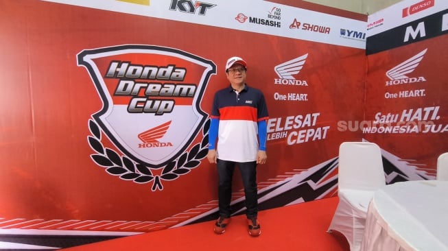 Leo Wijaya, Vice President Director PT Indako Trading Coy - main dealer motor Honda di Sumatra Utara - mengatakan Honda Dream Cup Medan 2025 adalah upaya serius mengembangkan dunia dan talenta balap di Sumatra Utara. [Suara.com/Liberty Jemadu]