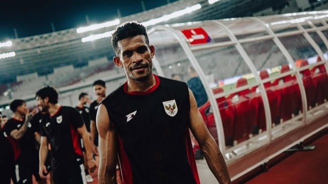 Ricky Kambuaya menjadi salah satu gelandang lokal yang terus bertahan di Timnas Indonesia meski tampuk pelatih silih berganti dari Shin Tae-yong hingga Patrick Kluivert. [Dok. IG/@richardo_r55]