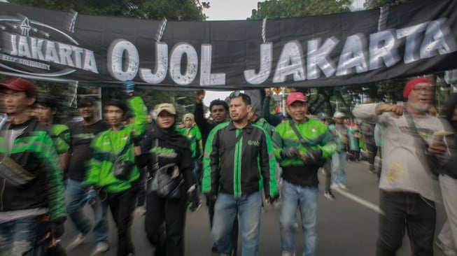 Ribuan Ojol Demo, Tuntut Potongan Komisi 10 Persen dan UU Transportasi Online