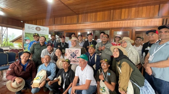 Kolaborasi Lintas Benua: Saat Petani Kopi Indonesia dan Brasil Tukar Ilmu di Pengalengan