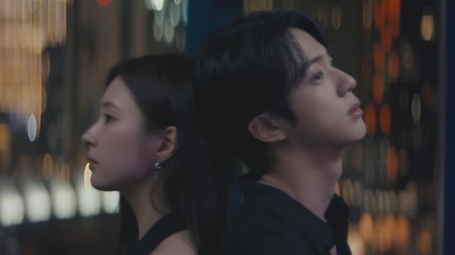 Lewat Don't Say You Love Me, Jin Kisahkan Cinta yang Sulit Dipertahankan