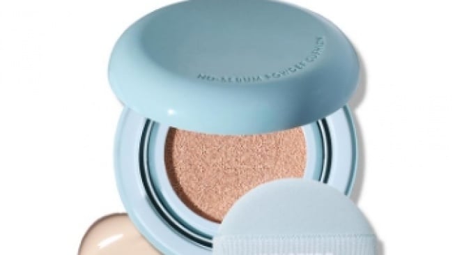 Innisfree No-Sebum Powder Cushion SPF 29 PA++. [Tokopedia]