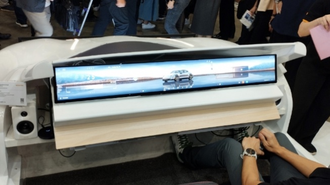MediaTek pamerkan Mockup dashboard mobil dengan Dimensity Auto di COMPUTEX 2025. [Suara.com/ Agung Pratnyawan]