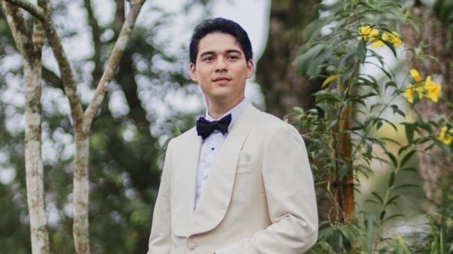 Baru 2 Minggu Nikah dengan Luna Maya, Maxime Bouttier Sudah Siapkan Baju untuk Calon Anak