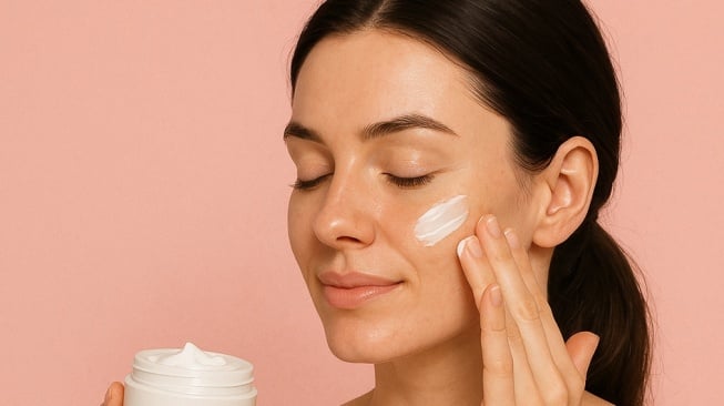5 Rekomendasi Skincare Wardah Terbaik, Bahan Alami Aman Dipakai Sehari-hari