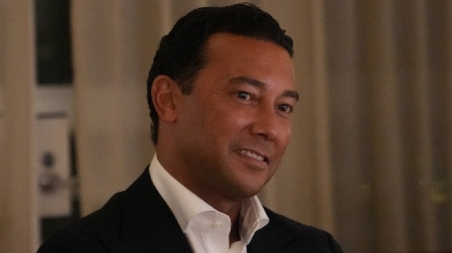 2 Nama yang Berpeluang Gantikan Denny Landzaat jika Tinggalkan Timnas Indonesia