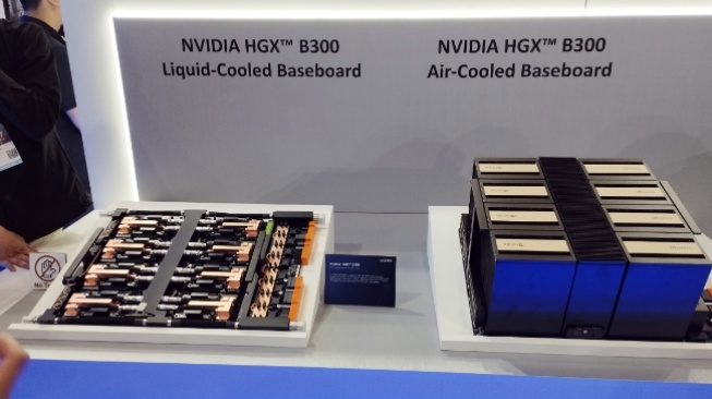 COMPUTEX 2025 - Foxconn memiliki banyak kolaborasi dengan NVIDIA, termasuk HGX 300. [Suara.com/ Agung Pratnyawan]