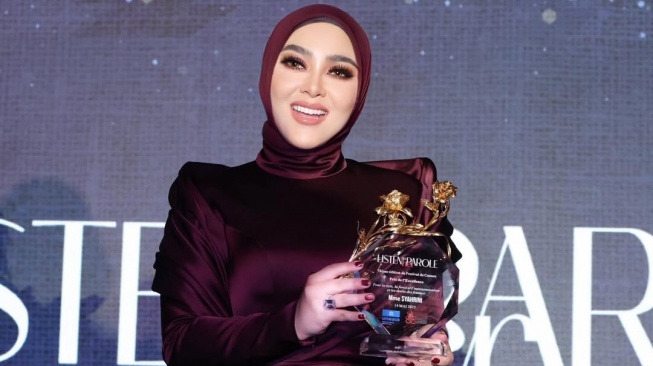 UNESCO PBB Akhirnya Buka Suara Soal Penghargaan Syahrini di Cannes