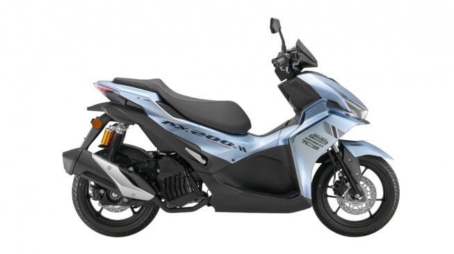 QJMotor AX200S akan menantang Yamaha Aerox Alpha di Indonesia. [Dok QJMotor Malaysia]