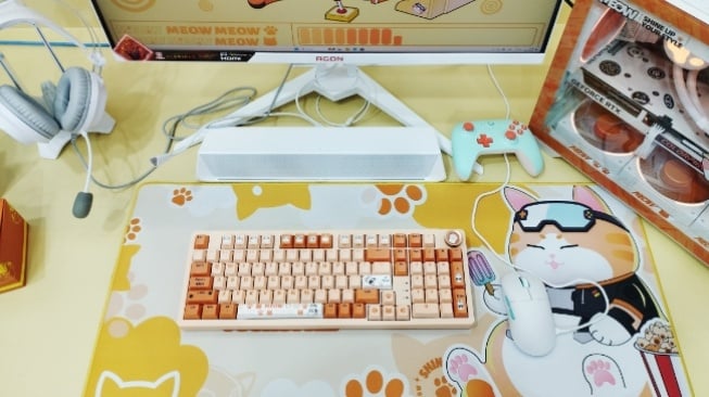 COMPUTEX 2025 - Colorful Meow PC Set. [Suara.com/ Agung Pratnyawan]