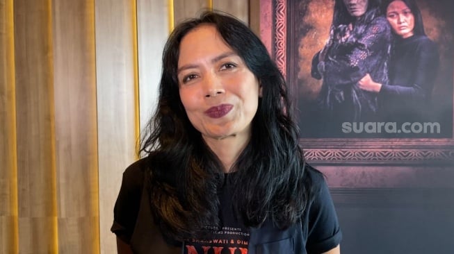 Ony Seroja Hafiedz pemain film Tenung saat ditemui di kawasan Setiabudi, Jakarta Selatan pada Kamis, 22 Mei 2025. [Suara.com/Tiara Rosana]