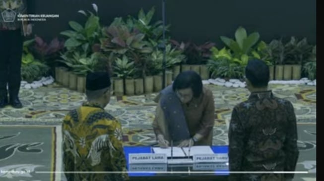 Bimo Wijayanto Dipilih Prabowo Jadi Bos Pajak Baru, Sri Mulyani: Yang Tabah Pak Suryo!